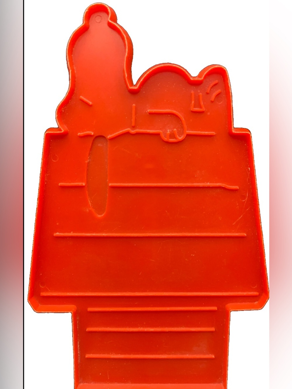 Vintage Hallmark Large Snoopy Laying On Doghouse Cookie Cutter Large Red Peanuts